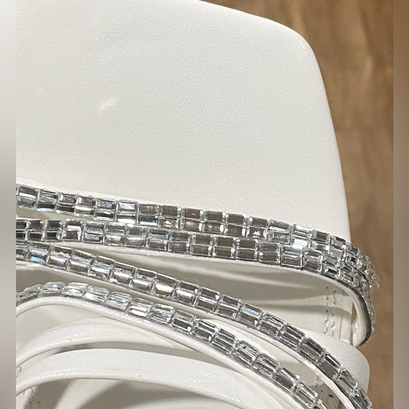 ASOS DESIGN-Wide Fit Nina Embellished Strappy Tie Leg Sandals-Size: 9-White-NEW! - Picture 11 of 16